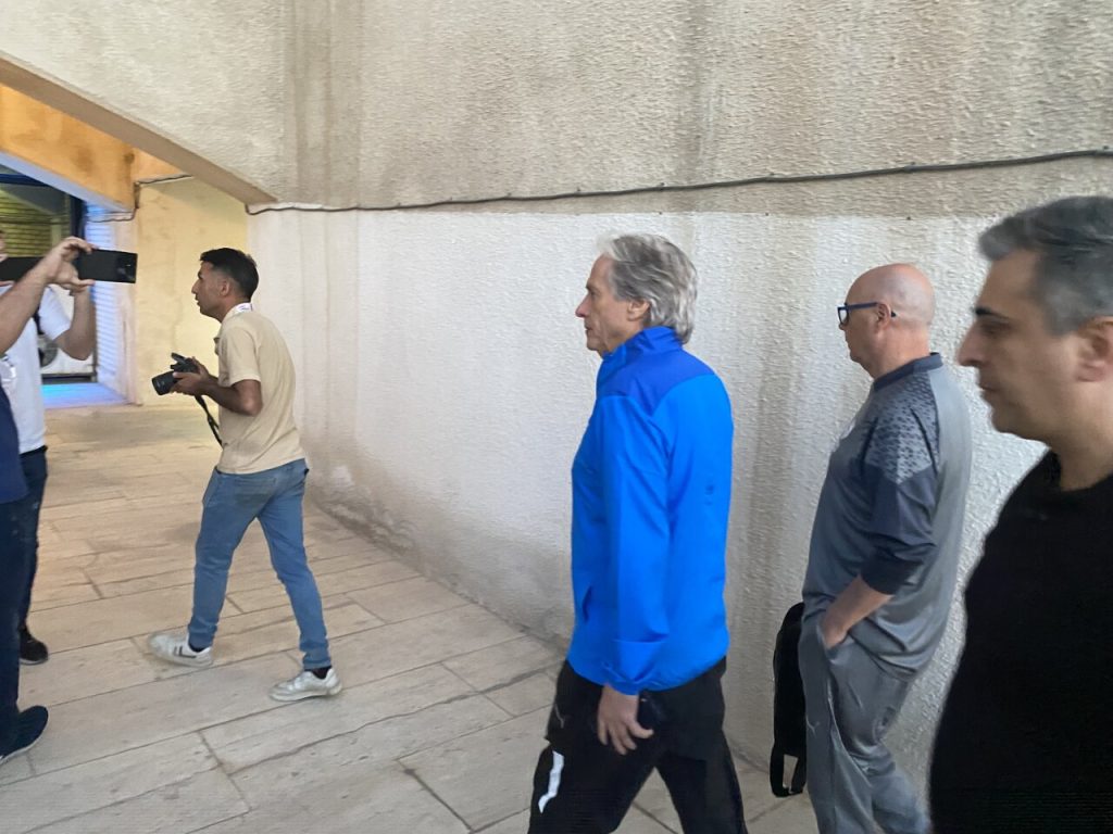 اتفاق باورنکردنی در آزادی؛ خرابی آسانسور سرمربی الهلال!