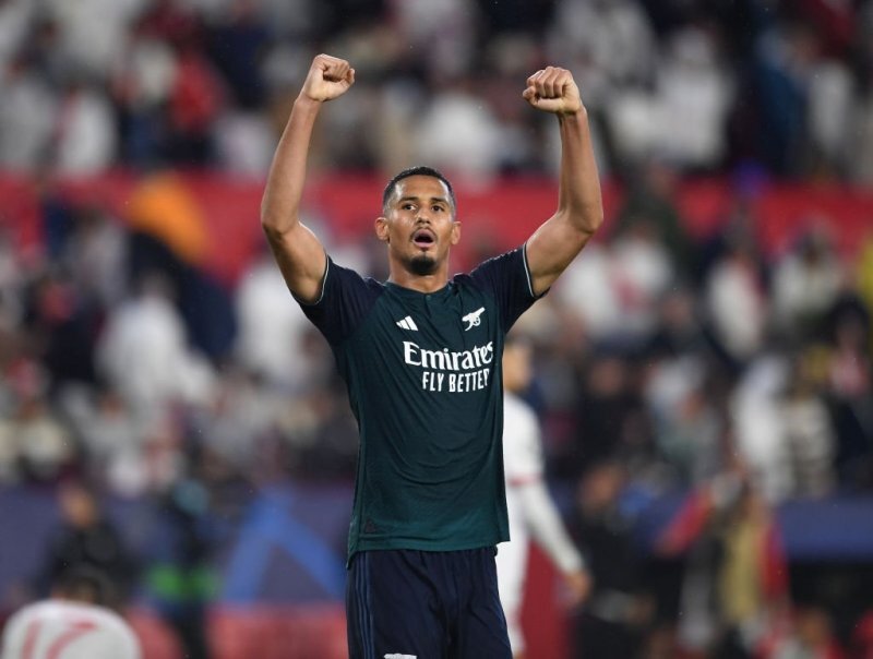 خشم هواداران قرمزهای پایتخت از ستاره خائن: او را بفروشید!