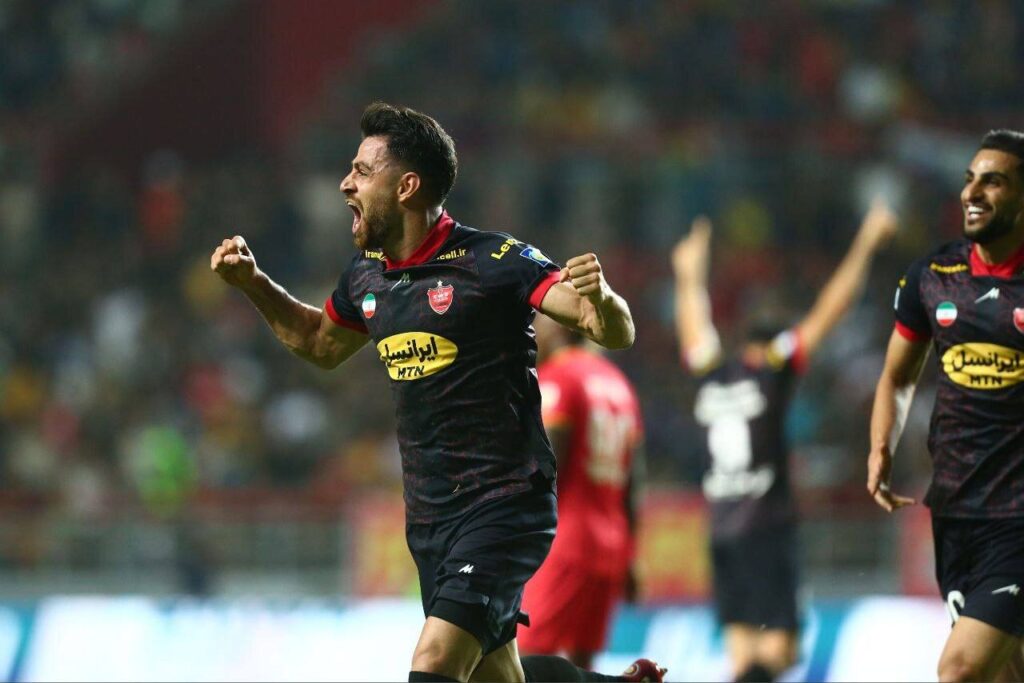 عکس| مهمان ویژه تمرین پرسپولیس چه کسی بود؟