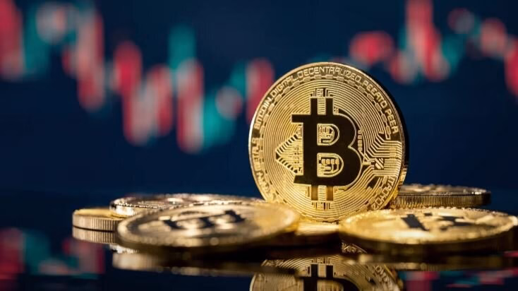 تتر کریدور ۱۸۰ هزار تومان را از دست داد /بیت‌کوین در مسیر صعود تا پشت مرز ۸۳ هزار دلار