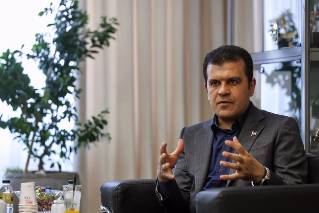 معاون علمی رئیس‌جمهور: نظر دولت بازگشت اینترنت به وضعیت عادی است