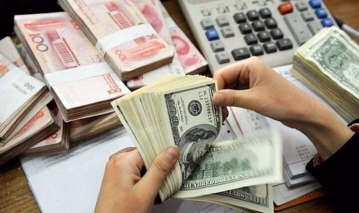 فروش ارز سهمیه‌ای فقط در ۳ بانک!/ شرط فروش چیست؟